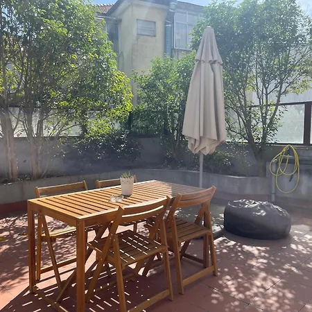 Miguel Bombarda Cozy * ポルト